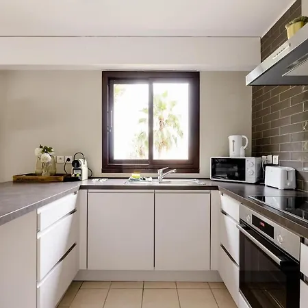 Mi Casa Tu Casa - Pg * Cannes