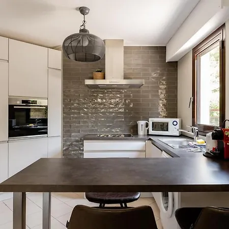 Apartament Vivre L Parking L Balcony L 15min To La Croisette