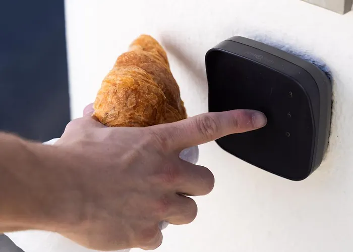 Vivre L Parking L Balcony L 15min To La Croisette קאן