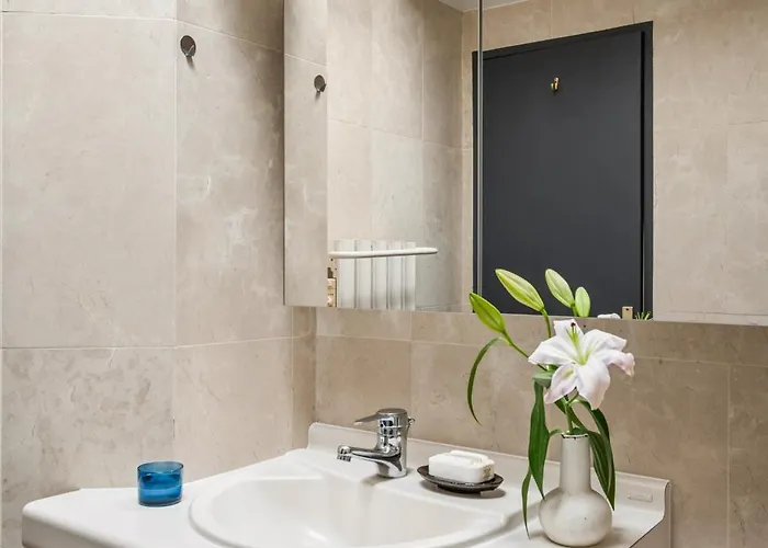 Vivre L Parking L Balcony L 15min To La Croisette * קאן