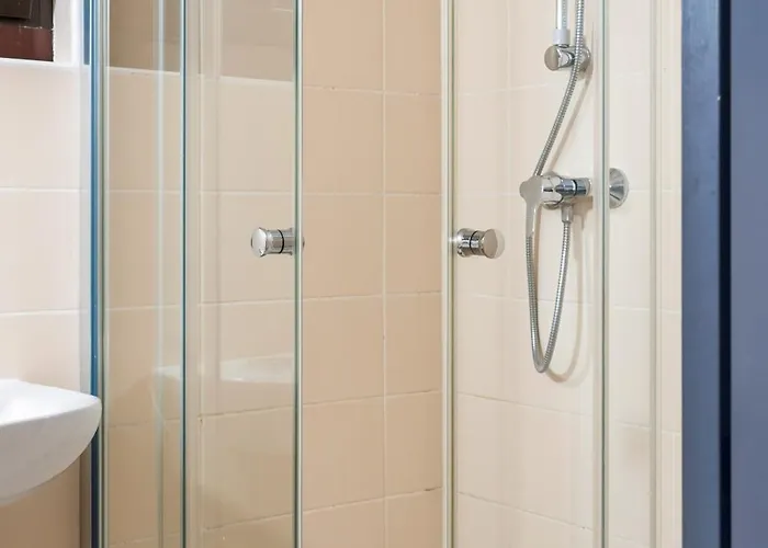 Vivre L Parking L Balcony L 15min To La Croisette דירה