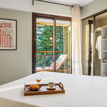 Daire Vivre L Parking L Balcony L 15min To La Croisette Cannes